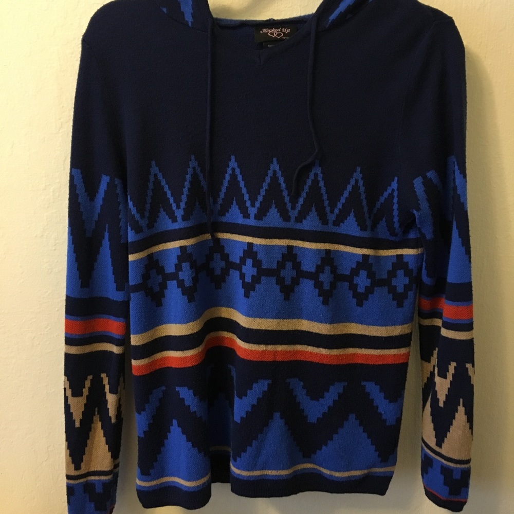 Aztec Print hooded long sleeve